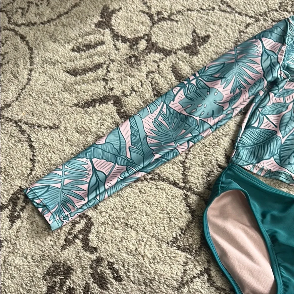Art class Kids Swim Set with Tropical Print
